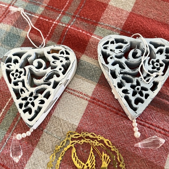 7 Ornaments - Picture 2 of 6